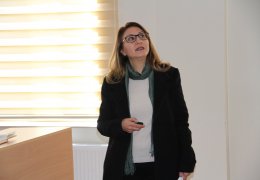 The professor of Ege university Lale Aktash held a seminar at ADAU