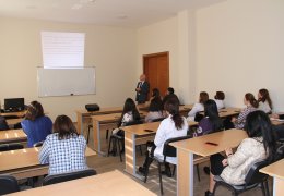Türkiyəli professor ADAU-da “Tarım alanlarımız ve kentleşme” mövzusunda seminar keçib