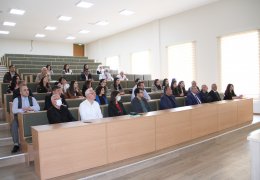 The professor from Turkey held a seminar on "New Approaches in Biological Control of Plant Diseases"