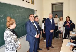 Niyazi Bayramov Türkiyənin Ege Universitetinin rektoru ilə görüşüb