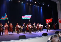 Gəncə Dövlət Filarmoniyasının Kamera Orkestri ikili diplom proqramı layihəsinin iştirakçıları üçün konsert proqramı təşkil edib